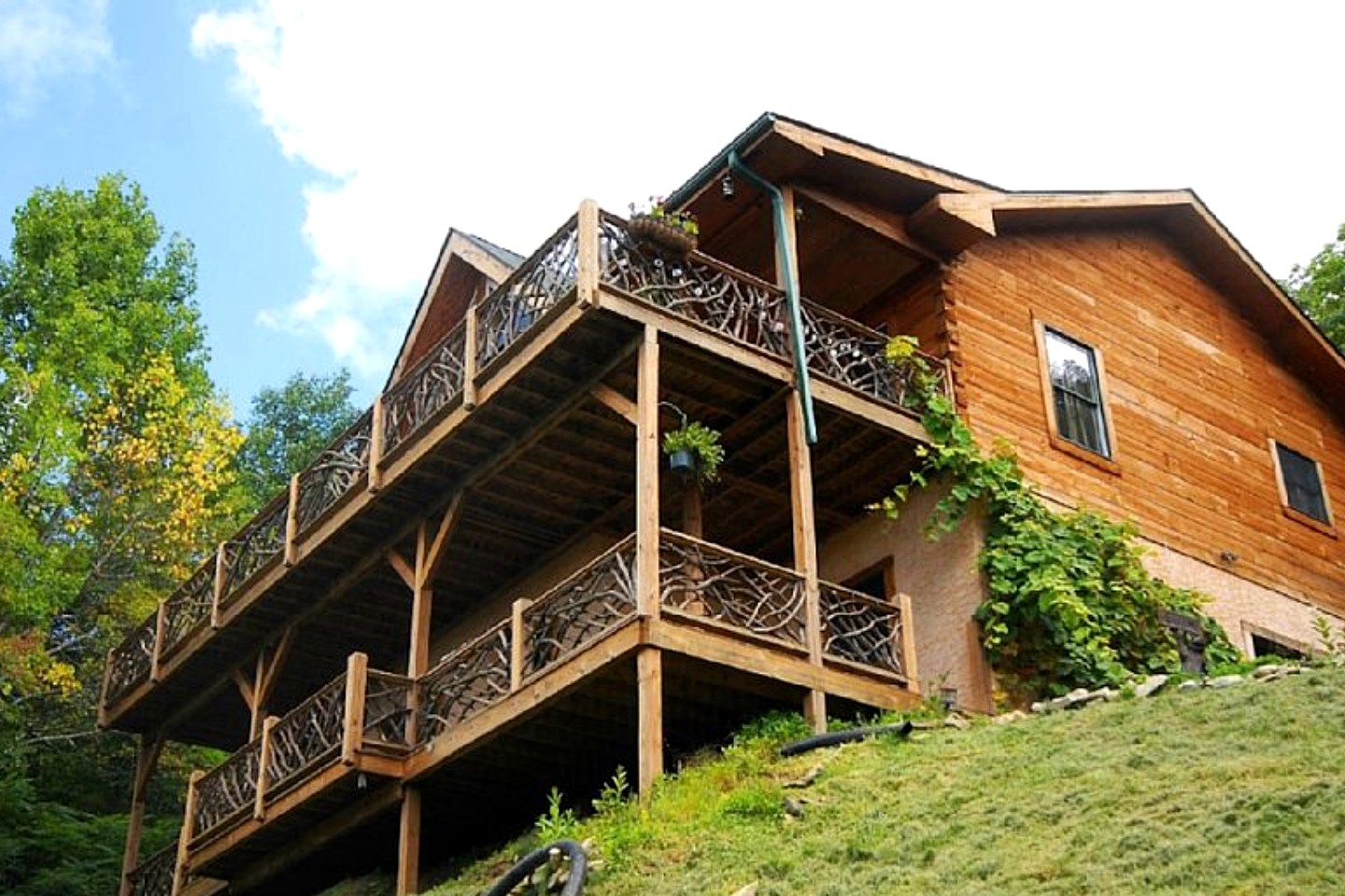 Log Cabin Rental near Asheville